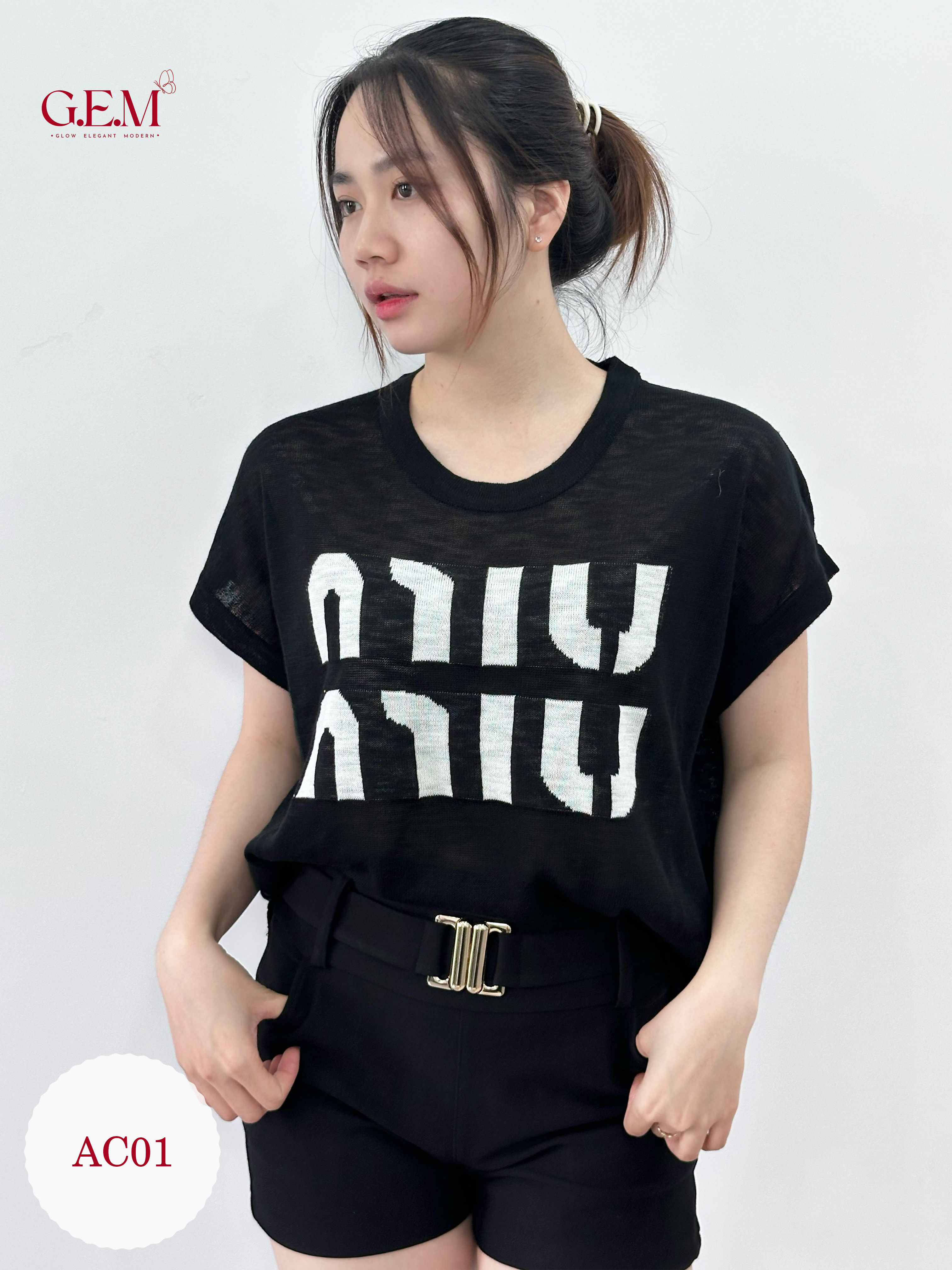 Quần jean ống loe cạp cao